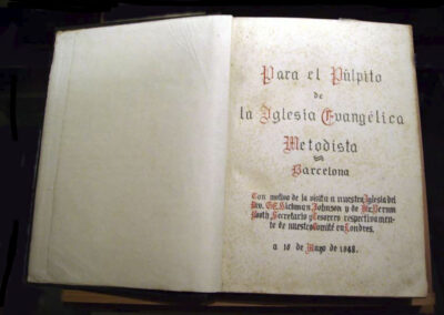 Bíblia de púlpit en ocasió de la visita de membres del Comitè de Londres. Maig 1948